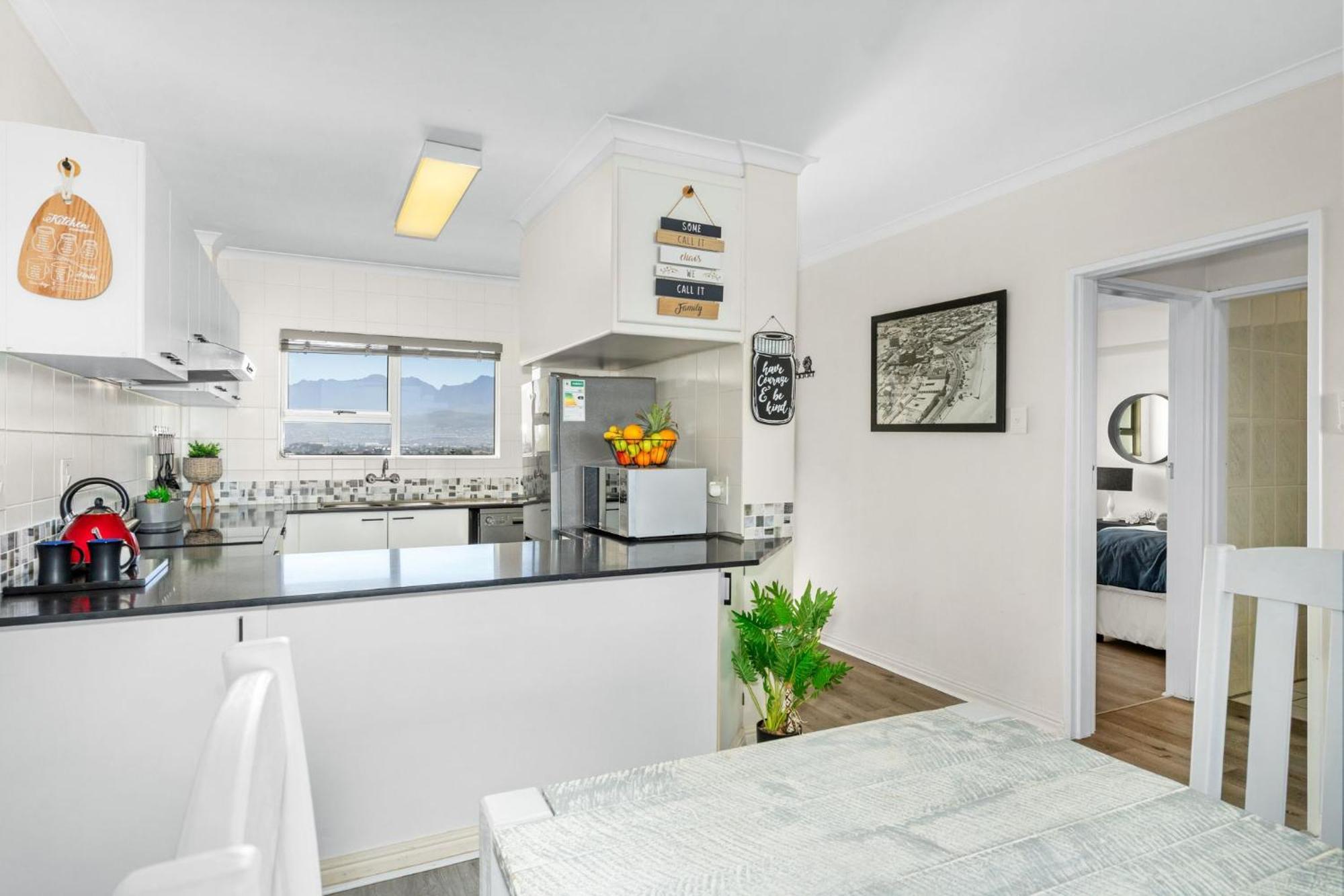 Odeon Towers 808 By Host Agents Cape Town